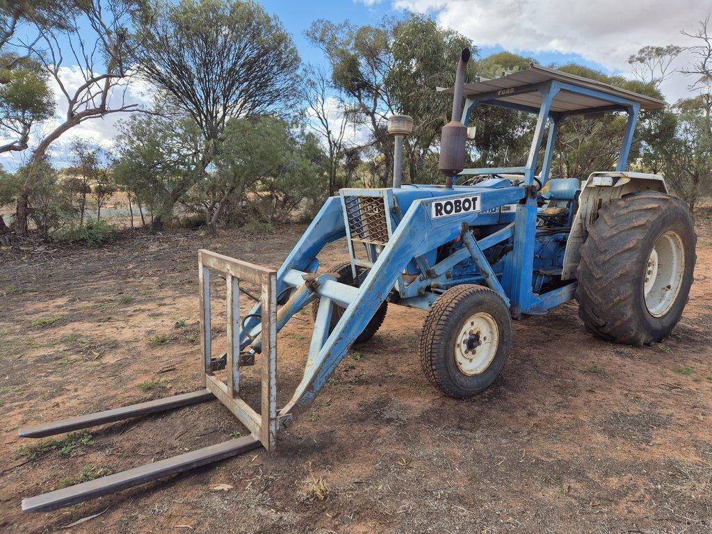 Tractors & Machinery